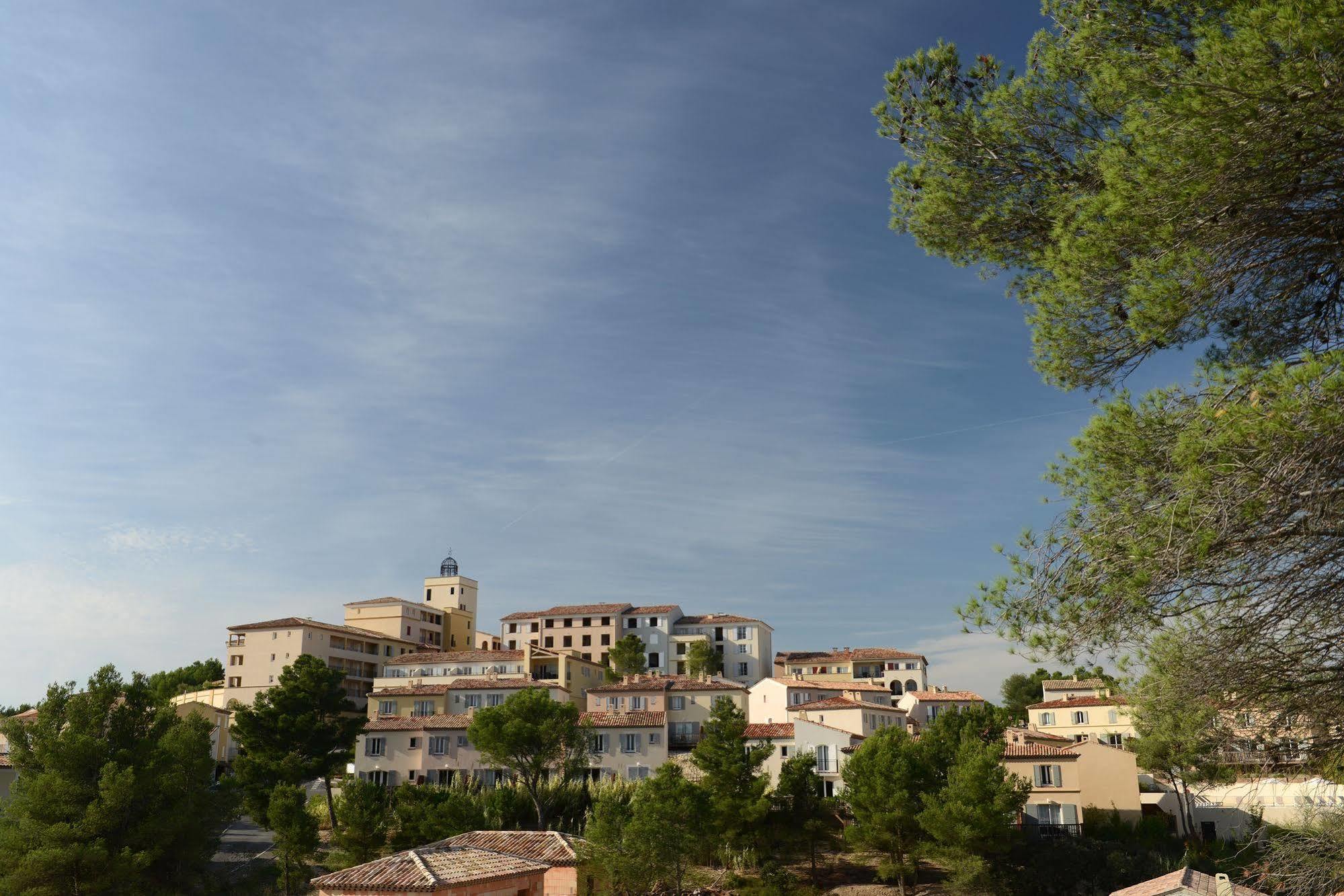 Residence Pierre & Vacances Les Coteaux De Pont-Royal Mallemort Exterior foto