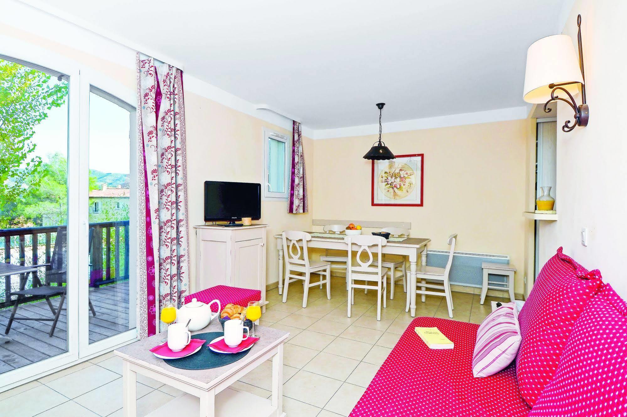 Residence Pierre & Vacances Les Coteaux De Pont-Royal Mallemort Exterior foto