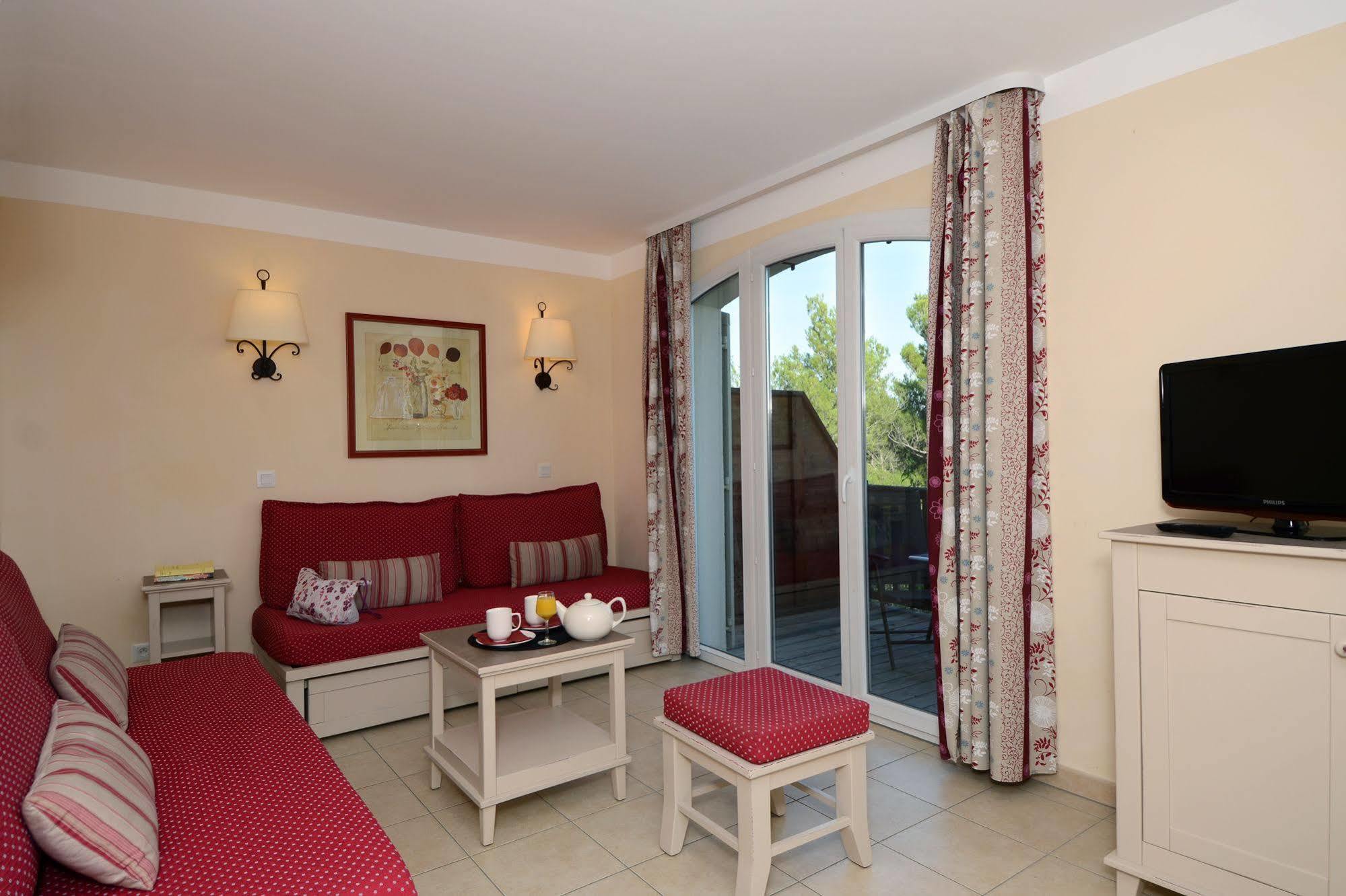 Residence Pierre & Vacances Les Coteaux De Pont-Royal Mallemort Exterior foto